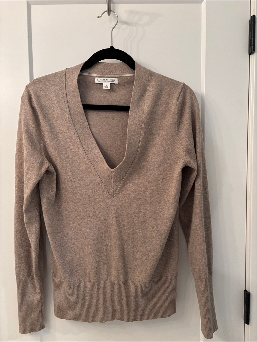 Banana Republic Light Taupe V-Neck Cashmere-Blend Sweater